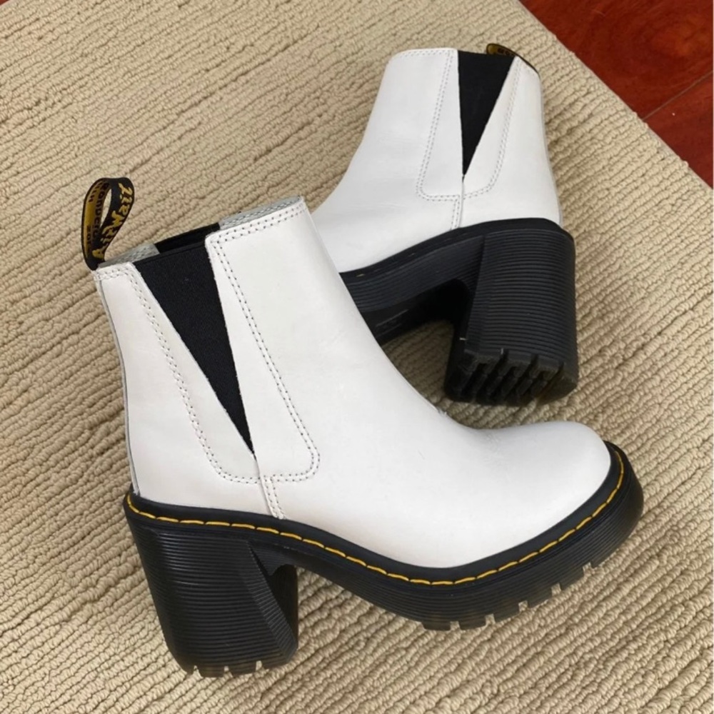 Doc Martens Spence white size 6